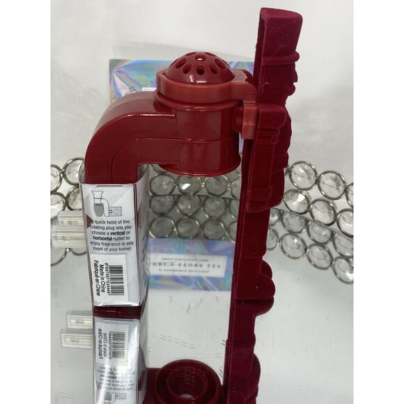 Bath & Body Works RED NUTCRACKER Velvet Wallflowers Home Fragrance Plug - Picture 5 of 5